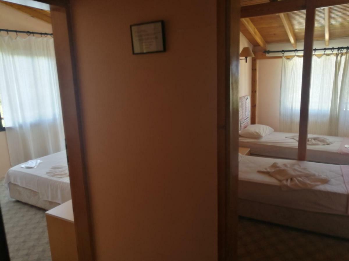 Teras Motel Foca Exterior photo